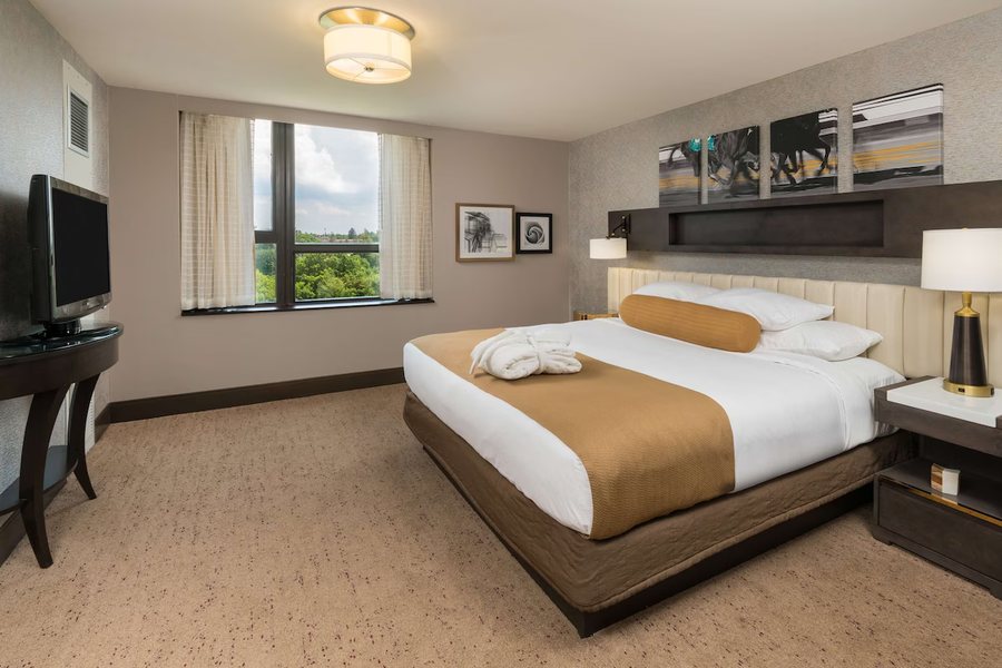 The Saratoga Hilton — Guest room