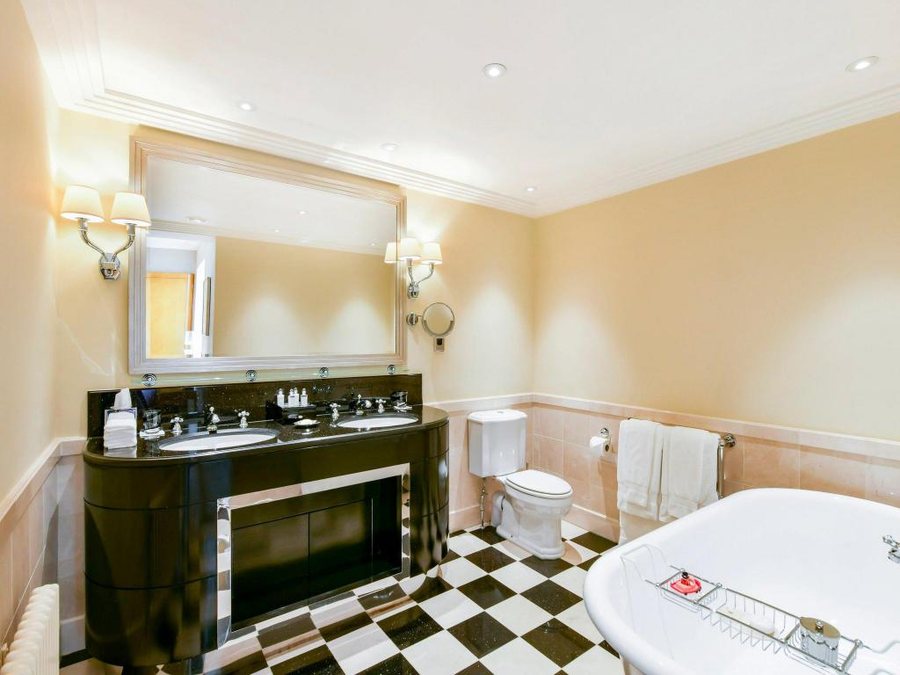 The Savoy — Bathroom