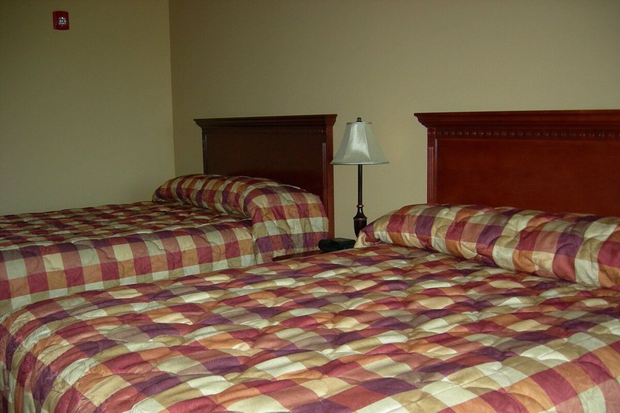 The Seasons Lodge — Guest room