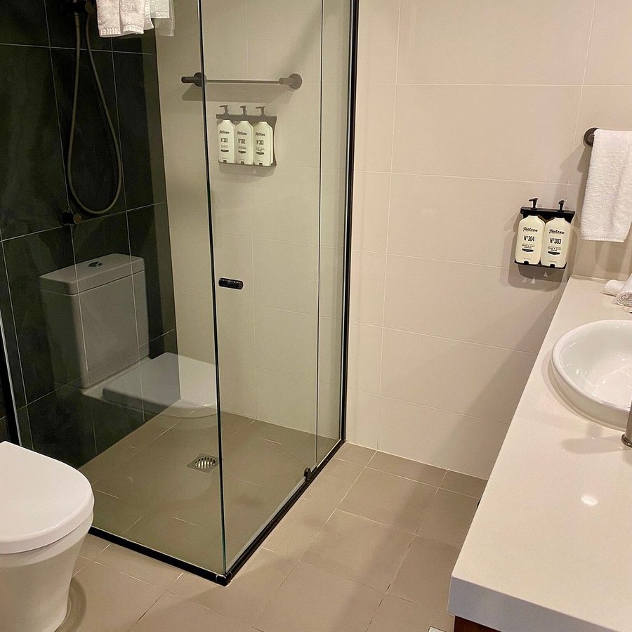 The Sebel Darling Harbour The Pinnacle — Bathroom