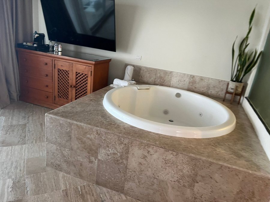 The Sens Cancun — Bathroom