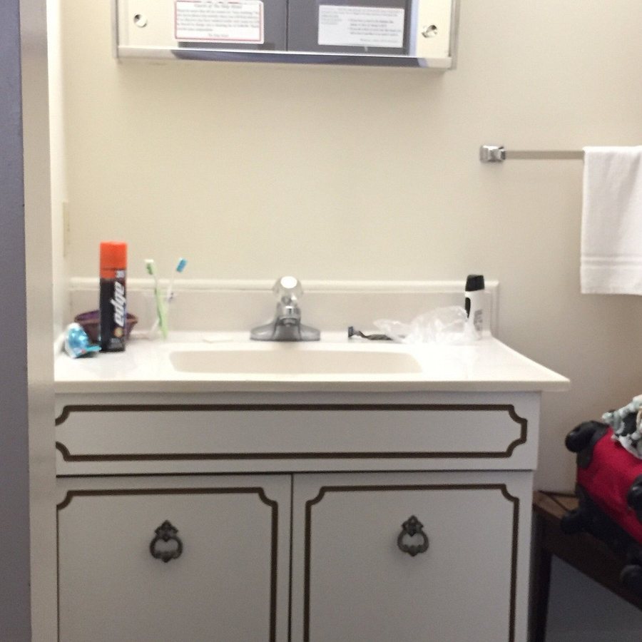 The Ship Motel — Bathroom