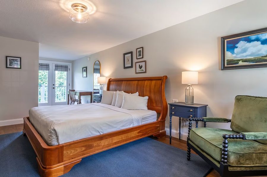 The Shire Woodstock — Guest room