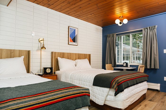 The Sierra Motel — Guest room