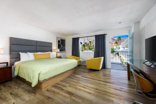 The Skylark A Palm Springs Hotel — Guest room