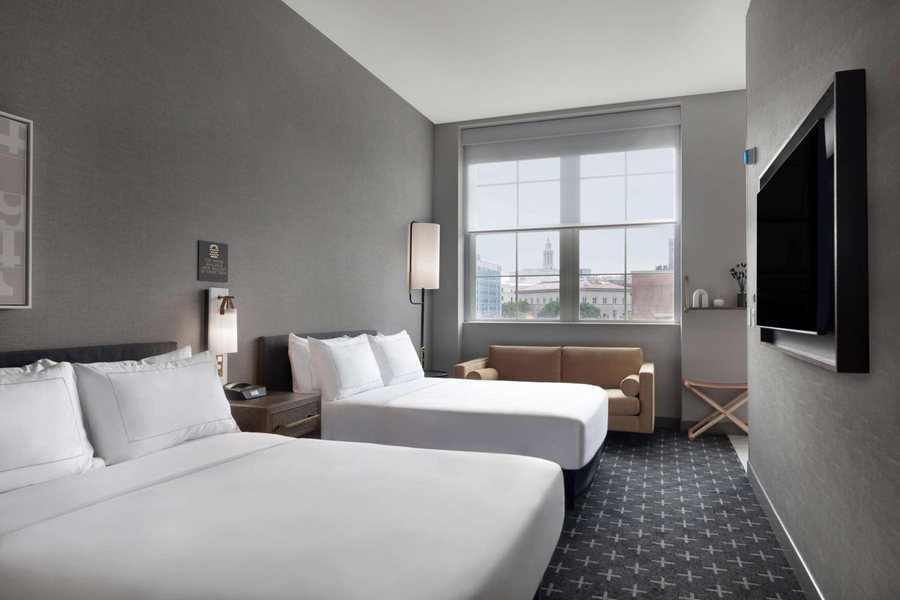 The Slate Hotel Denver Downtown Tapestry by Hilton — Guest room