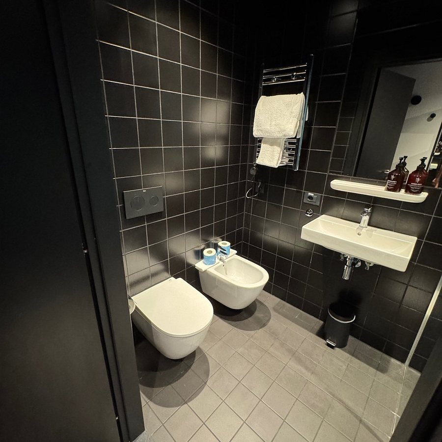 The Social Hub Florence Belfiore — Bathroom