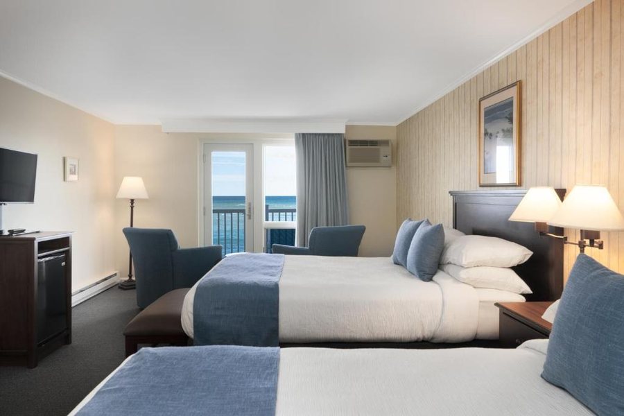 The Sparhawk Oceanfront Resort — Guest room
