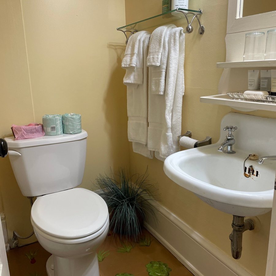 The Spencer Hotel and Spa — Bathroom