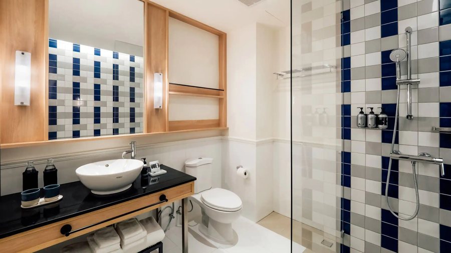 The StandardX Bangkok Phra Arthit — Bathroom