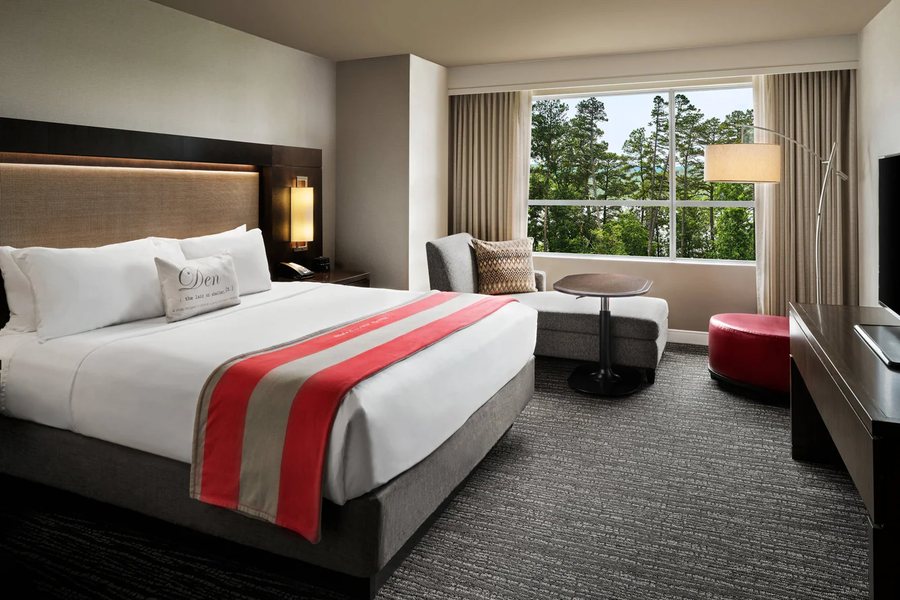The StateView Hotel Autograph Collection — Guest room