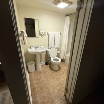 The Stone Village Tourist Camp — Bathroom