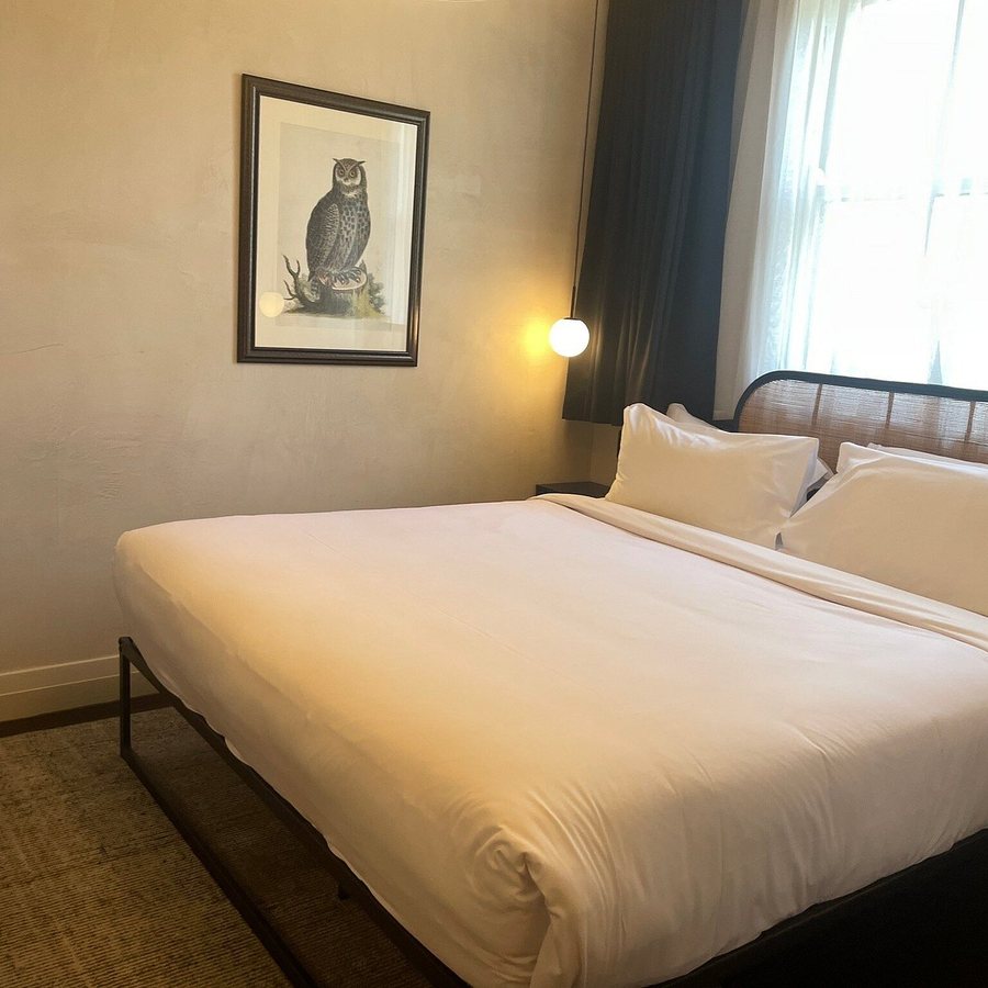 The Strand Hotel — Guest room