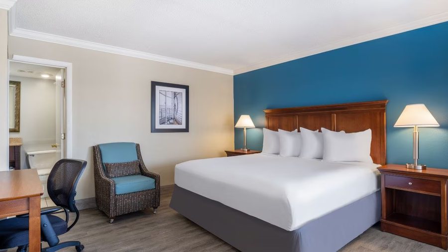 The Strand — Guest room