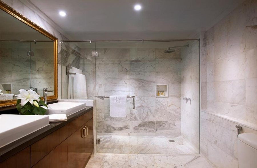 The Sultan — Bathroom
