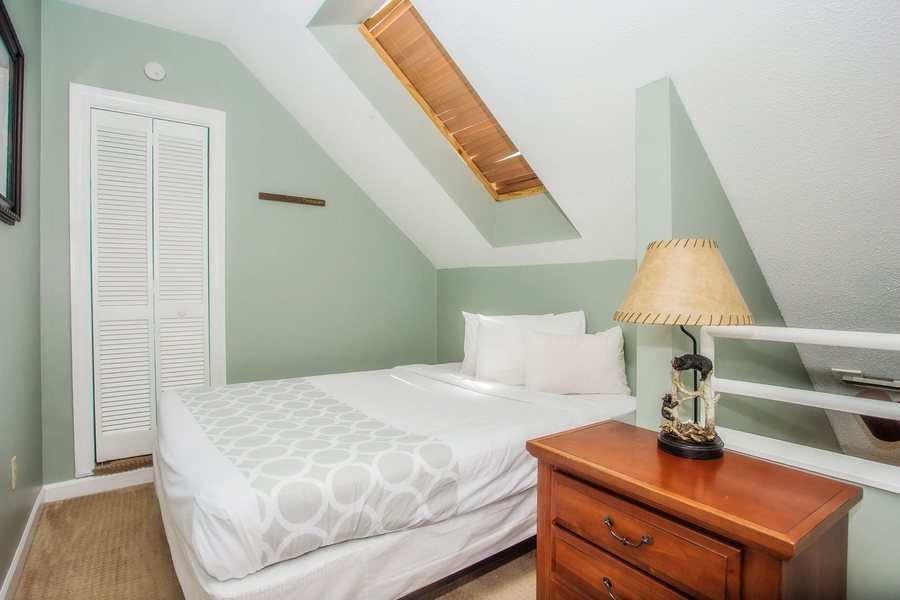 The Summit Of Gatlinburg — Guest room