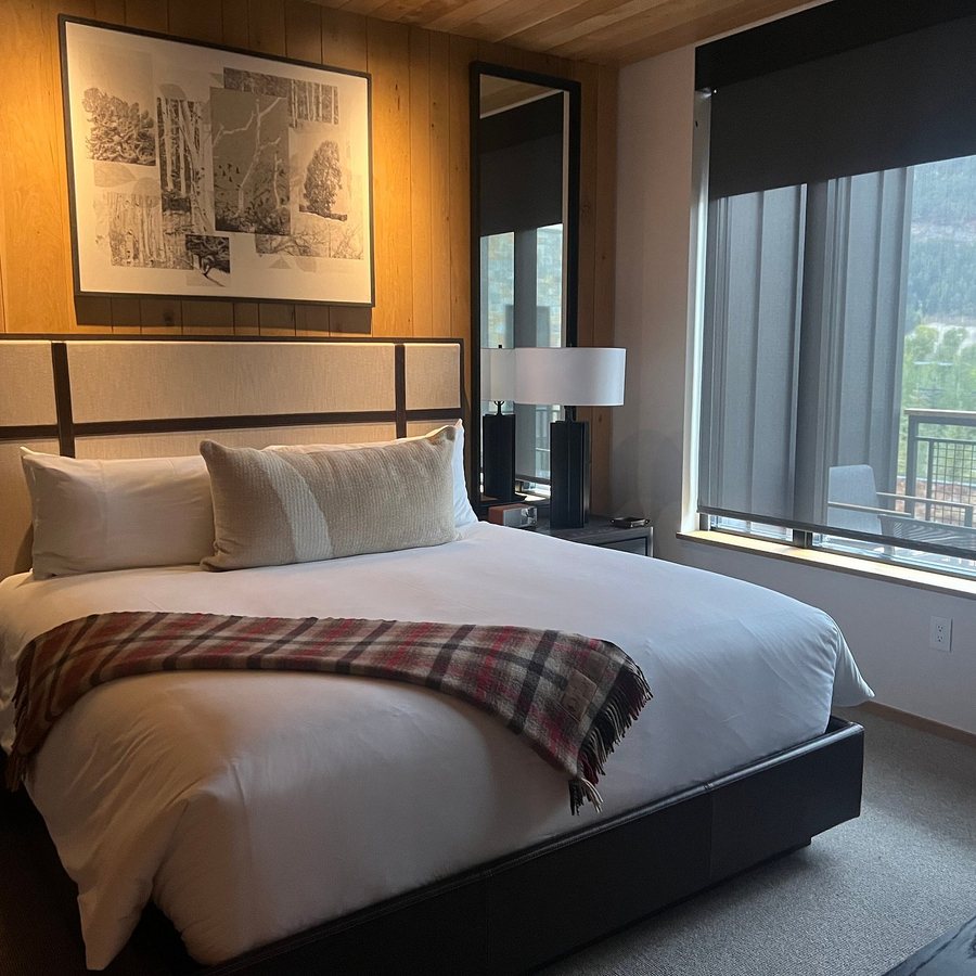 The Sylvan Lodge at Snake River Sporting Club — Guest room