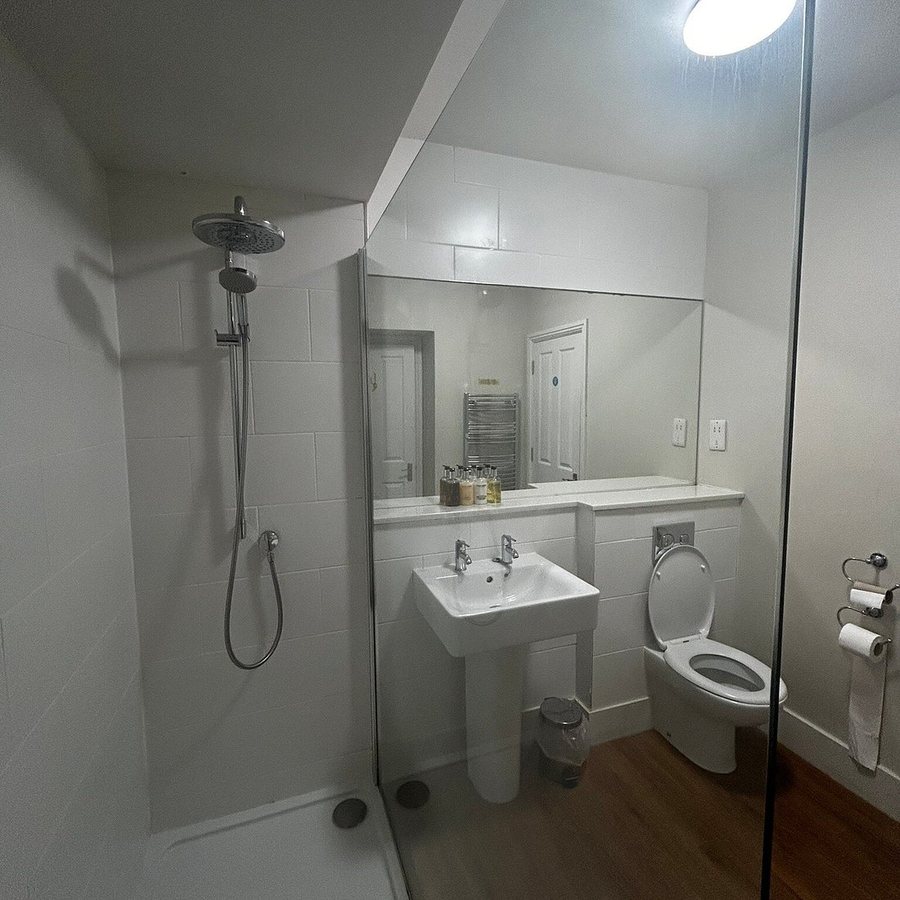 The Talbot House Inn — Bathroom