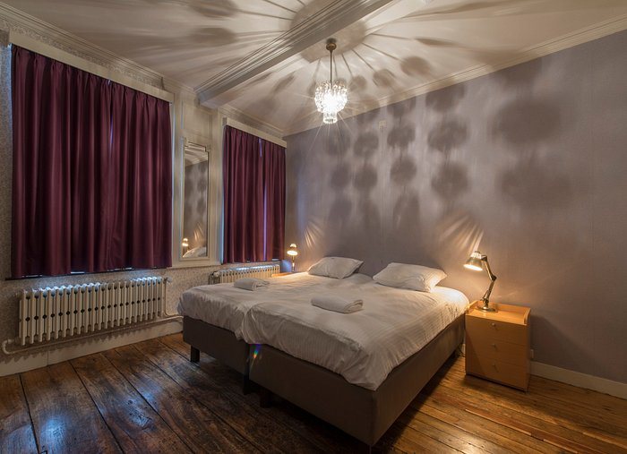 The Talbot House Inn — Guest room