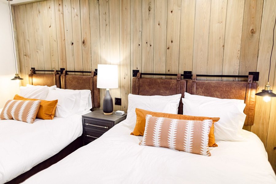 The Tangerine — Guest room