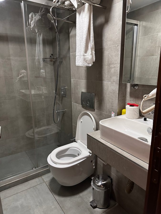 The Tango Hotel Istanbul — Bathroom