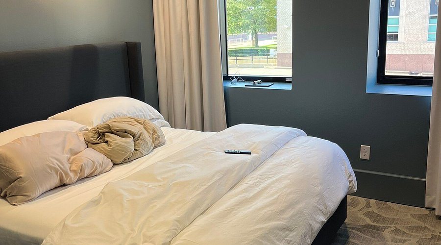 The Thomas Hotel — Guest room