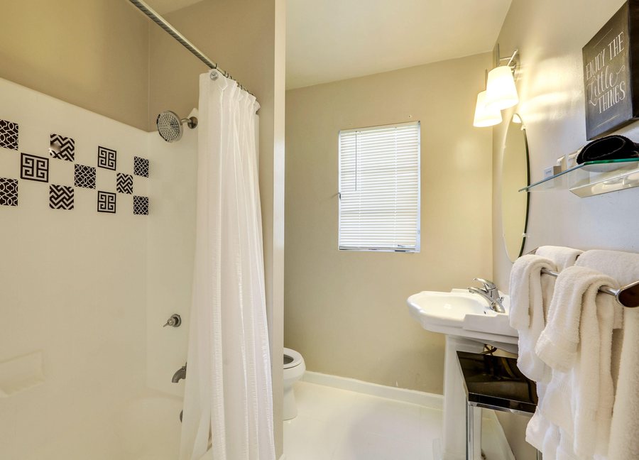 The Three Fifty Hotel — Bathroom