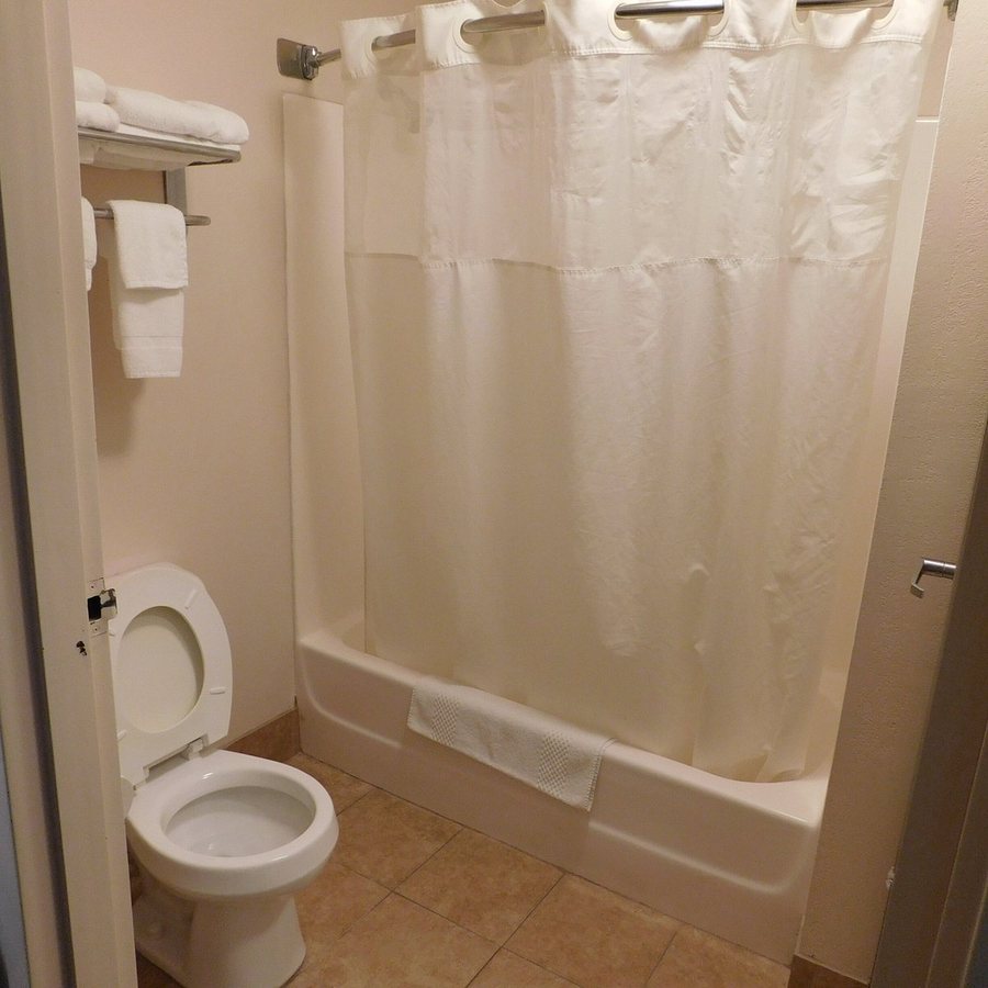 The Thunderbird Inn — Bathroom