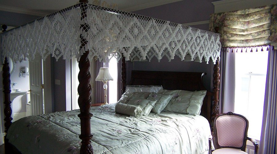The Tower Cottage — Guest room
