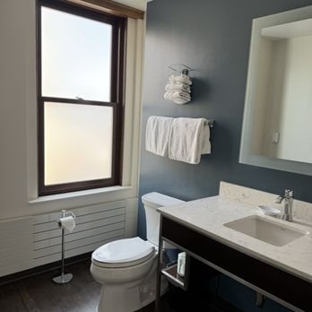 The Towers At The Kahler Grand — Bathroom