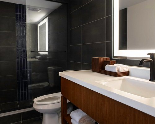 The Trail Hotel — Bathroom