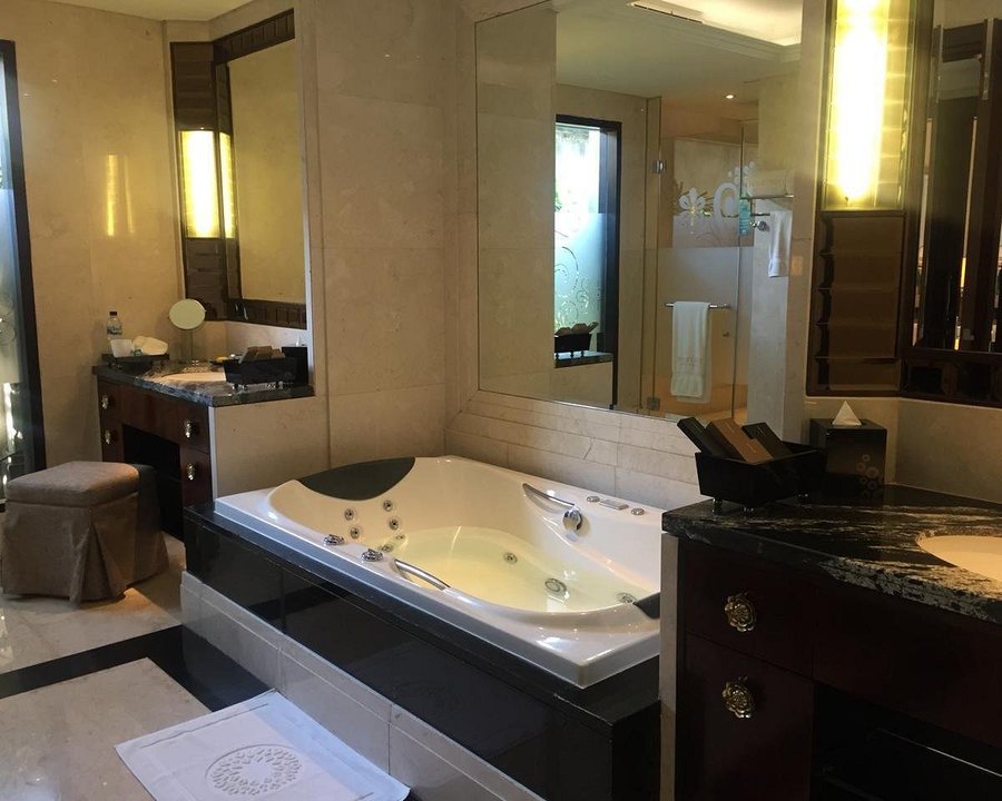 The Trans Resort Bali — Bathroom
