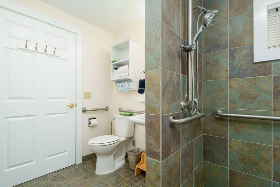 The Tyler Place Family Resort — Bathroom