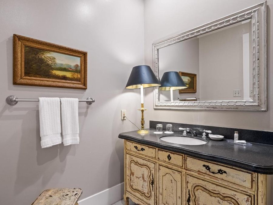 The Upham Hotel — Bathroom