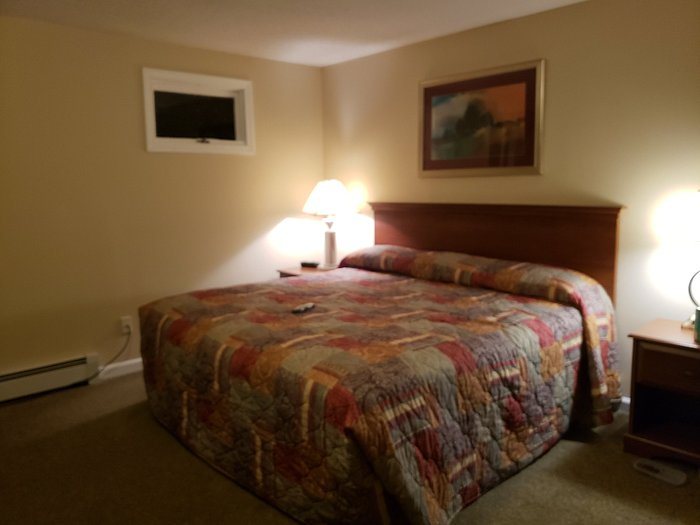 The Upper Pass Lodge — Guest room