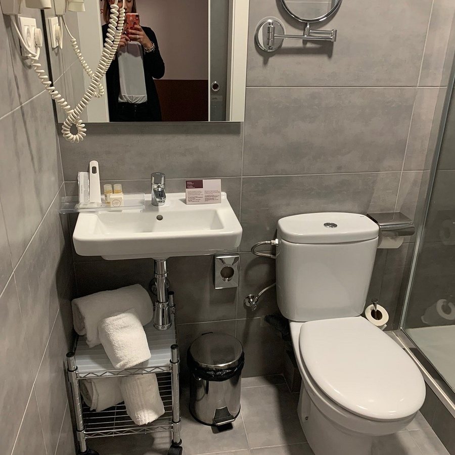 The Urban Suites Barcelona Catalonia — Bathroom