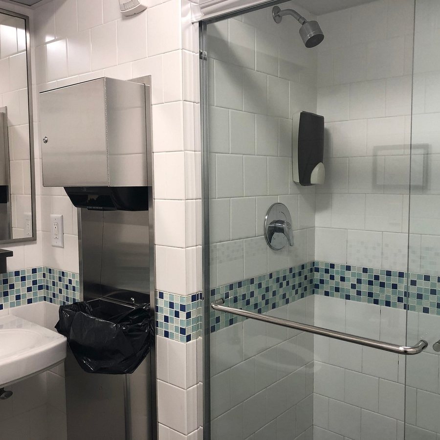 The Vanderbilt YMCA New York City New York — Bathroom