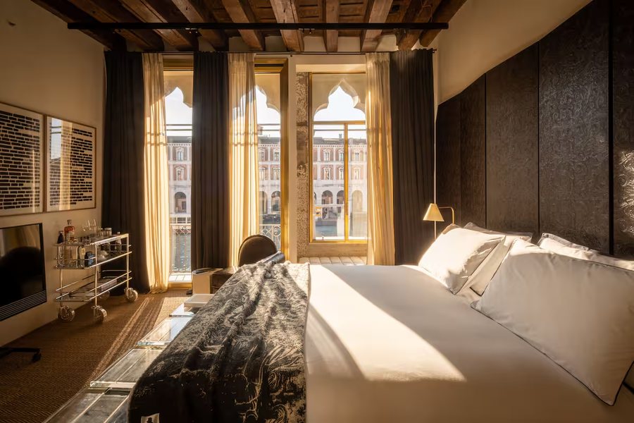 The Venice Venice Hotel — Guest room