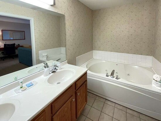 The Vermont Suites — Bathroom