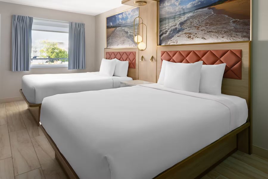 The Vibes Hotel Trademark Collection By Wyndham — Guest room
