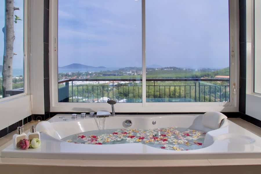 The View Rawada Phuket — Bathroom