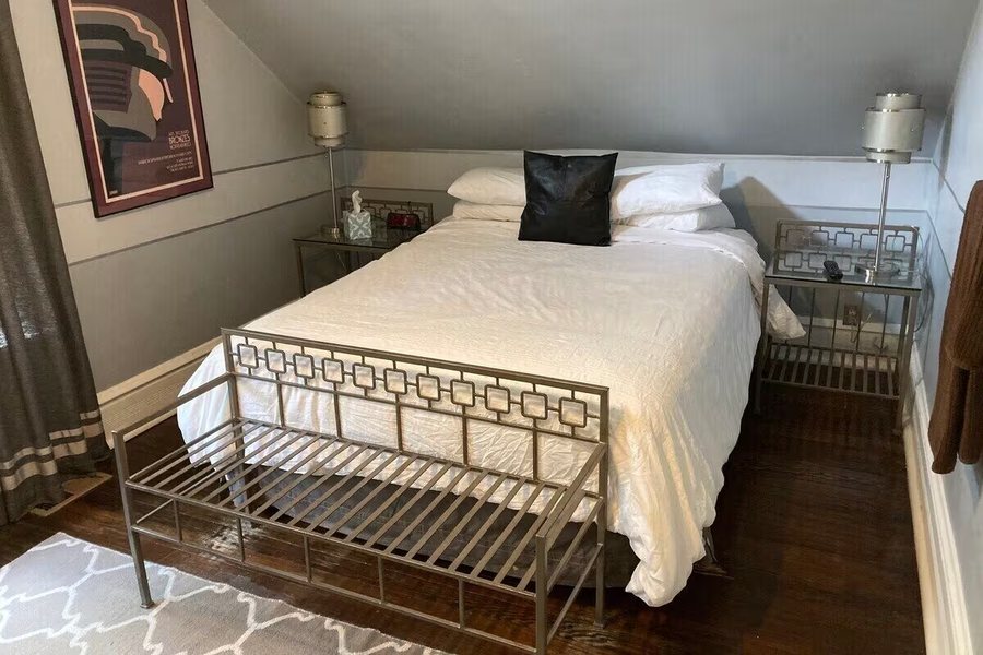 The Villa Toscana Chicago Illinois — Guest room