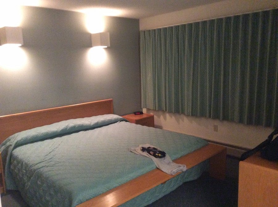 The Village Green at Stowe — Guest room