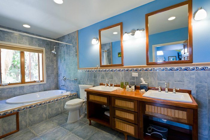 The Villas at Sunset Lane — Bathroom