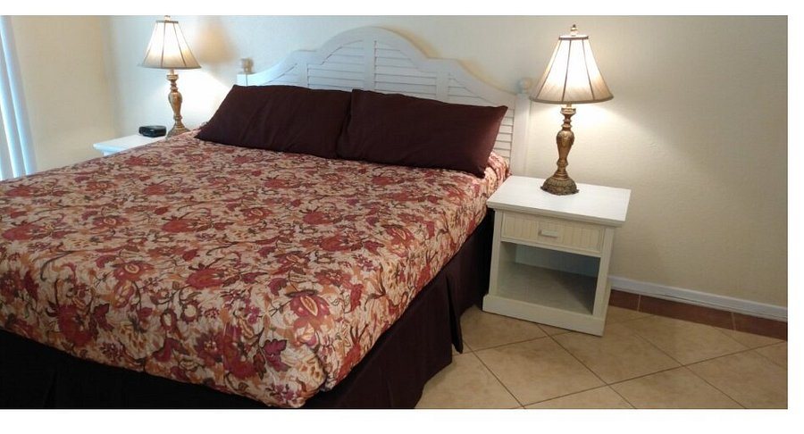 The Villas of Palm Springs — Guest room