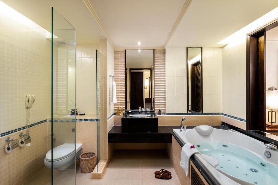 The Viridian Resort — Bathroom