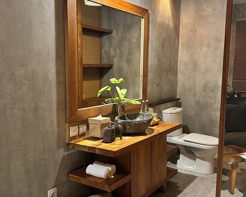 The Wakanda A Pramana Experience — Bathroom