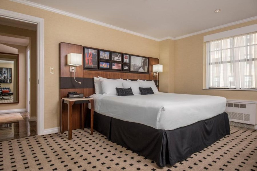 The Warwick Hotel Rittenhouse Square Philadelphia — Guest room