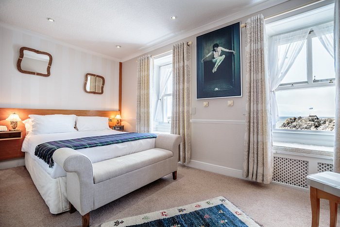 The Waterfront Hotel — Guest room