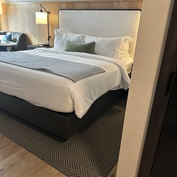 The Watershed — Guest room